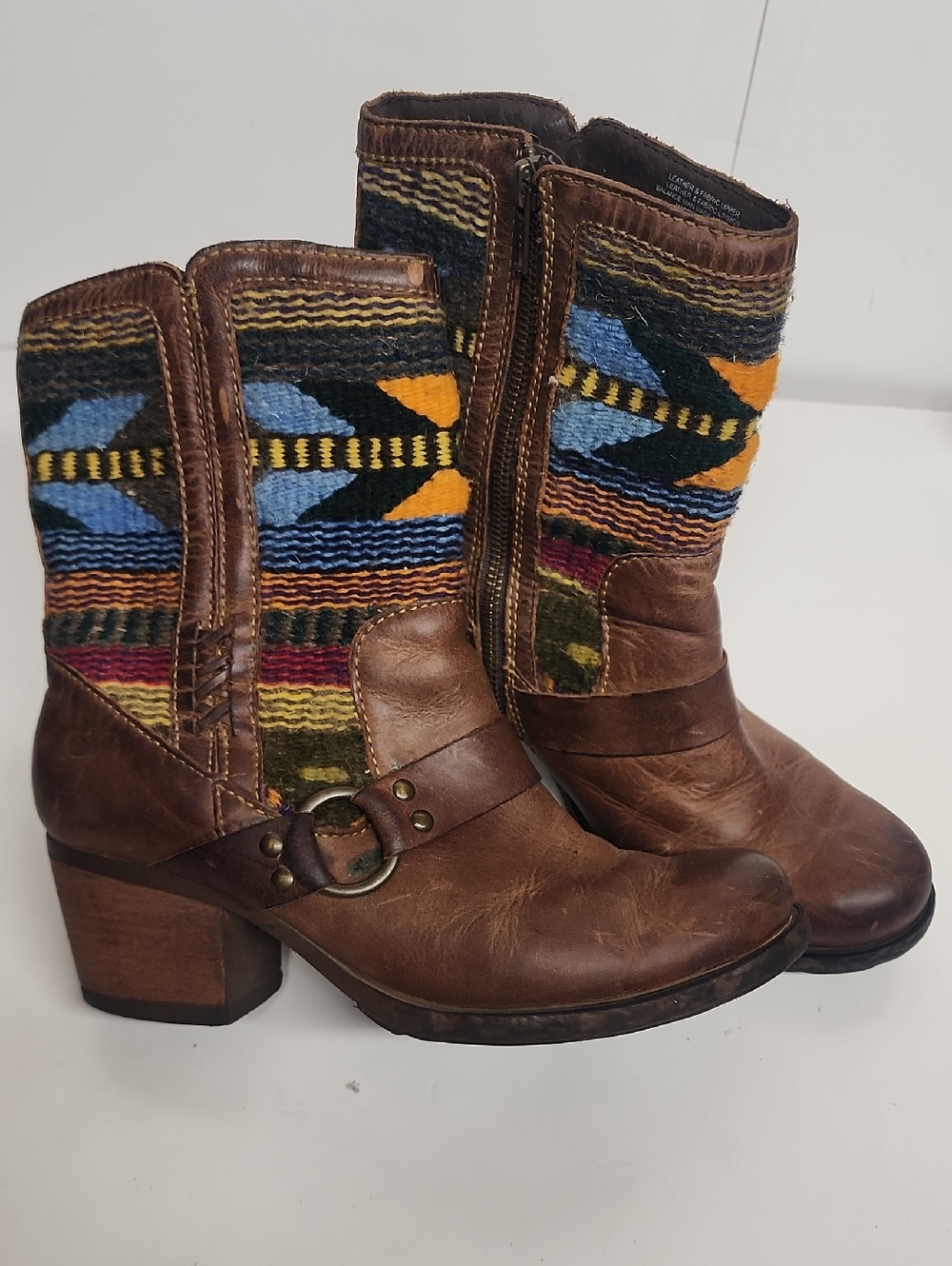 Distressed Born Brown Leather Mid-Heel Ankle Boots  Multicolor Knit Shaft 8.5/40 - Picture 3 of 13